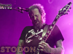 Brent Hinds, guitarrista y exmiembro de MASTODON, falleció el miércoles 20 de agosto tras sufrir un accidente de motocicleta en Atlanta. Tenía 51 años.