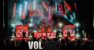 Segundo capítulo del reportaje de VOLBEAT. Adelanto del directo de 037/LEO. RENAISSANCE ROCK ORCHESTRA: proyecto benéfico con Mark Boals, Michael Romeo, Brian Tichy y Tony Franklin entre otros.