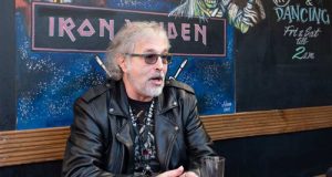 Vídeo del directo de TARJA. JOLLY JOKER en Bilbao. Fallece el cantante original de IRON MAIDEN Paul Mario Day.