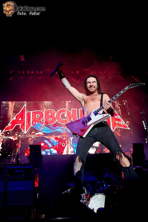 AIRBOURNE - Navarra Arena - Iruña - Pamplona