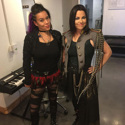Jen Majura y Amy Lee