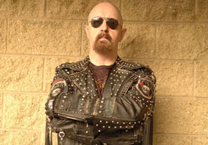 Rob Halford de JUDAS PRIEST