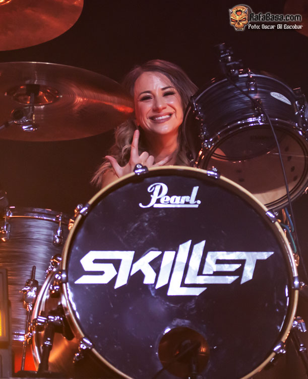SKILLET - MAAMAMEA