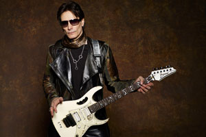 STEVE VAI