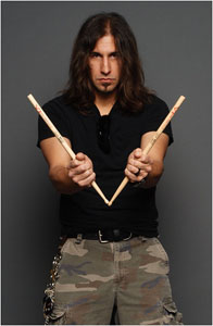 Brian Tichy de WHITESNAKE
